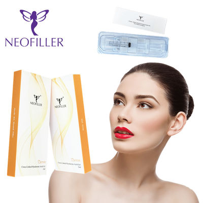 Glatte, jugendliche Gesichtshaut erreichen Injektionsstelle Faltenreduzierende Injektionen